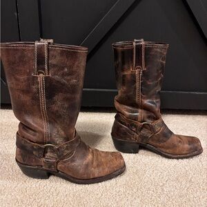 IT BOOTS! -  FRYE VINTAGE BOOTS
